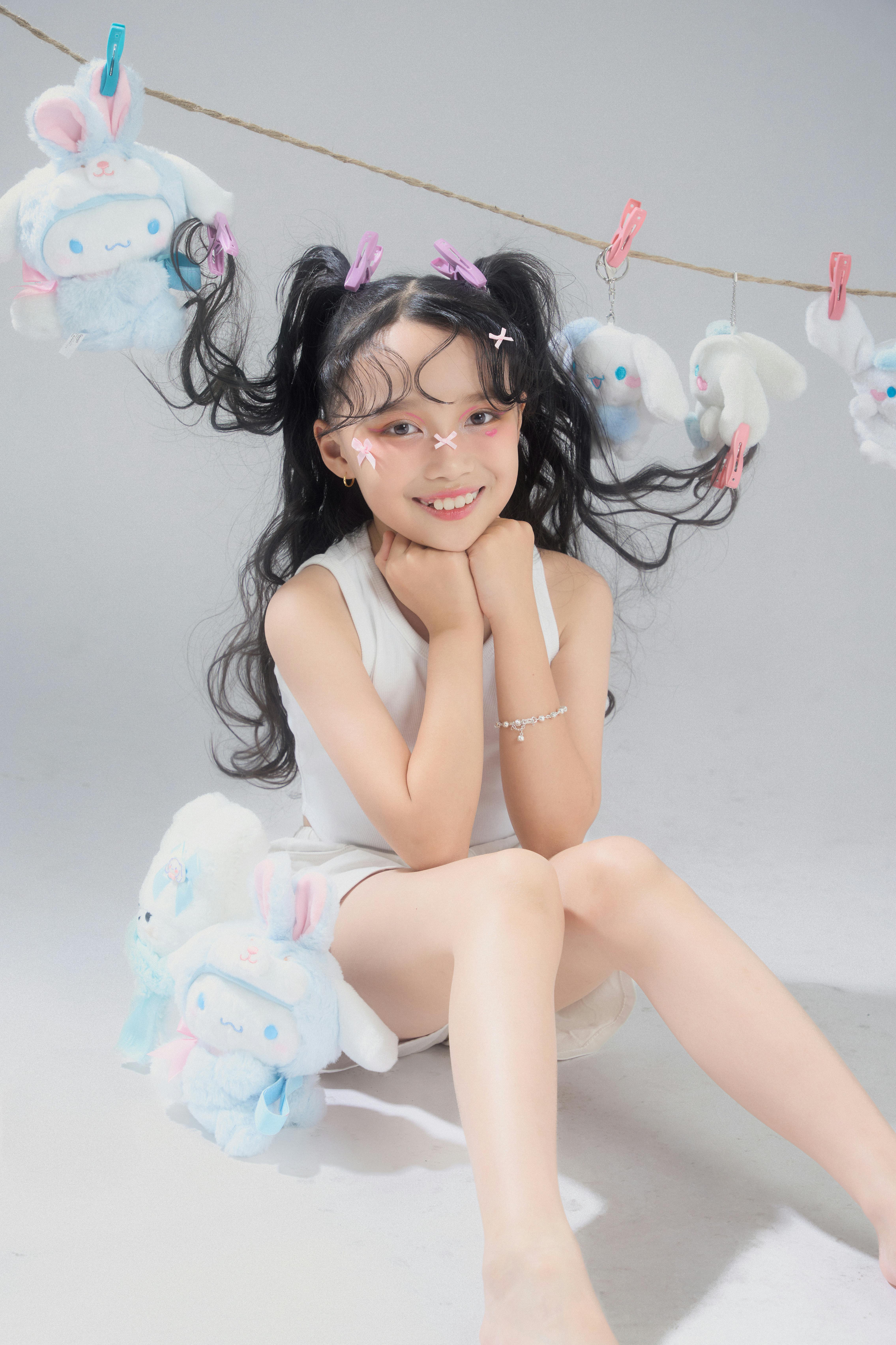 热播推荐海报图：电影片场氛围